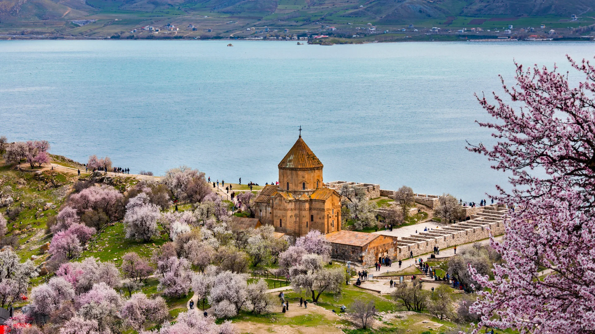 akhtamar island